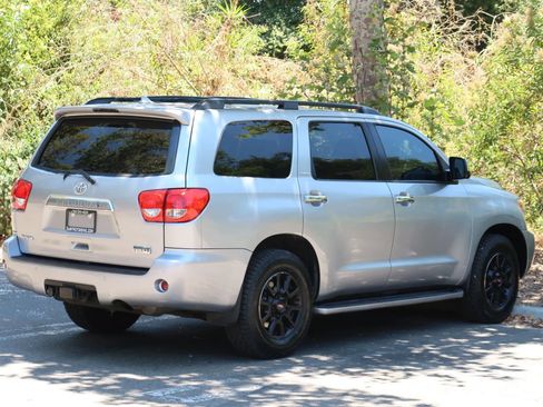 Used 2010 Toyota Sequoia Limited RWD image 6