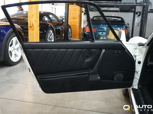 Used 1987 Porsche 911 Carrera RWD image 19