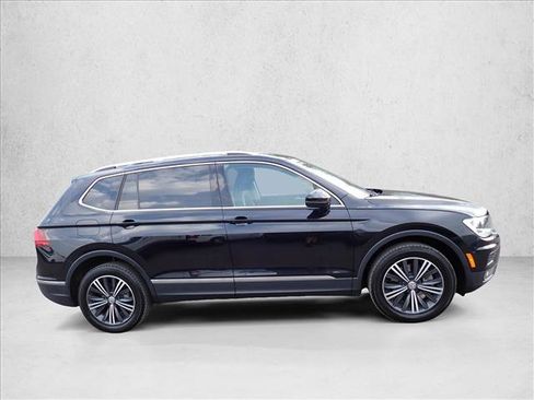 Used 2018 Volkswagen Tiguan SEL AWD/4WD image 5
