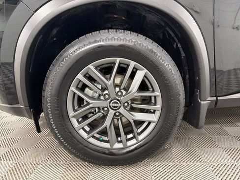 Used 2023 Nissan Rogue S image 13