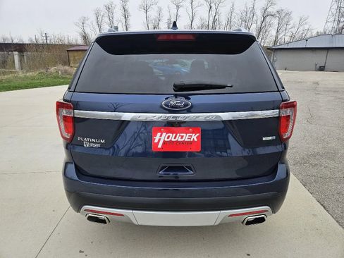 Used 2016 Ford Explorer Platinum image 7