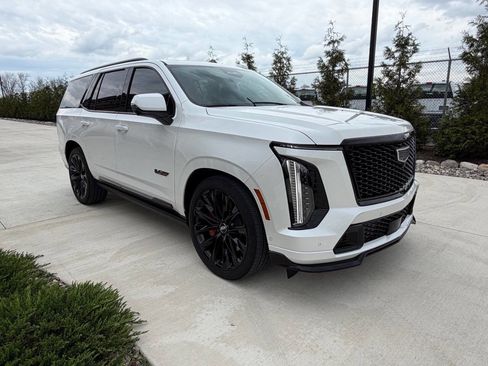 Used 2025 Cadillac Escalade V image 1