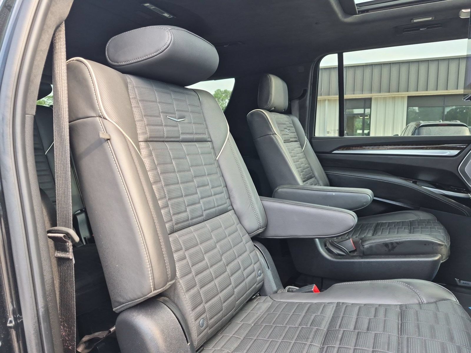 Certified 2025 Cadillac Escalade ESV Sport Platinum AWD/4WD image 27