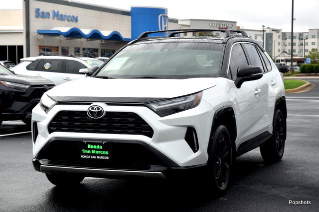 Used 2025 Toyota RAV4 XSE AWD/4WD image 1