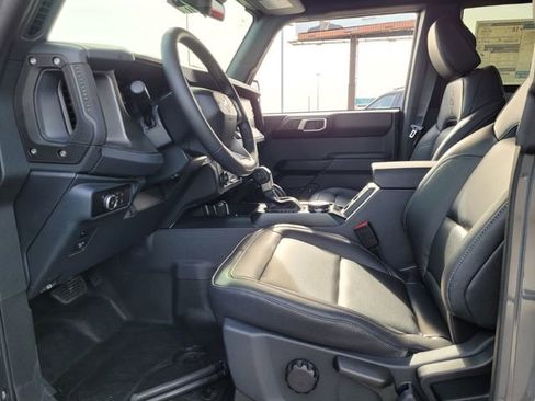 New 2025 Ford Bronco Badlands image 4