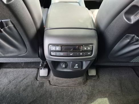 Used 2025 Hyundai Palisade SEL FWD image 29