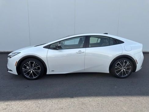 Used 2024 Toyota Prius Limited AWD/4WD image 10