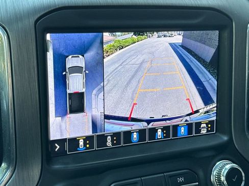 Used 2023 GMC Sierra 2500 Denali w/ Denali Ultimate Package AWD/4WD image 19