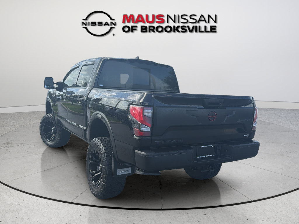 Used 2024 Nissan Titan PRO-4X w/ Pro-4x Convenience Package AWD/4WD image 8