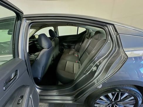 Used 2025 Nissan Altima 2.5 SV FWD image 21