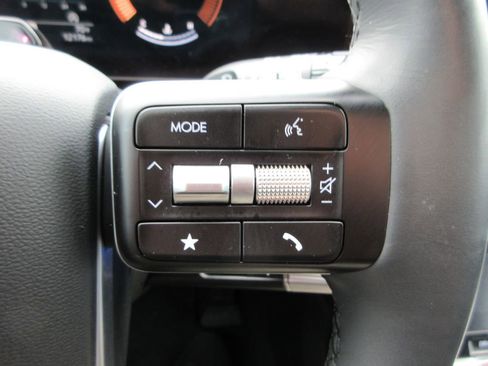 Used 2025 Hyundai Santa Fe SEL FWD image 25