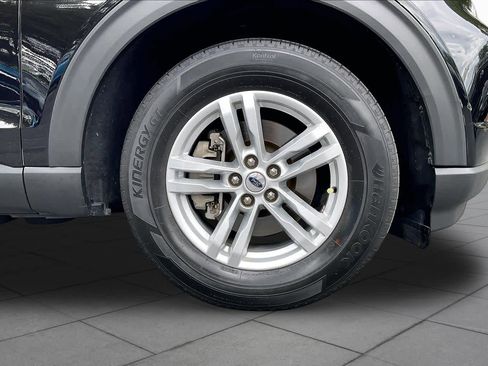 Used 2023 Ford Explorer XLT RWD image 17