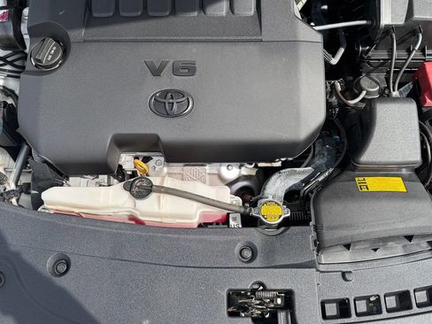 Used 2014 Toyota Avalon XLE Premium FWD image 9