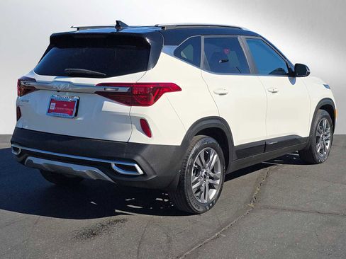 Used 2023 Kia Seltos S w/ Navigation Package image 3