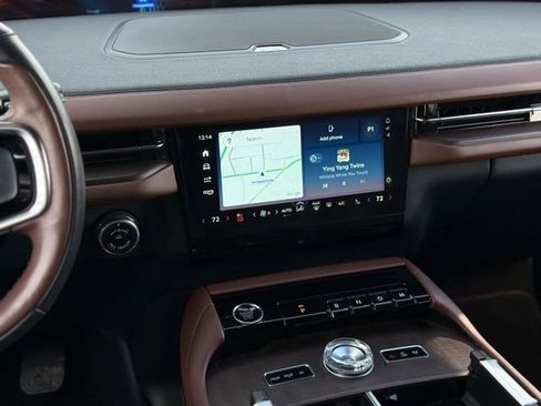 Used 2025 Lincoln Navigator Reserve image 31