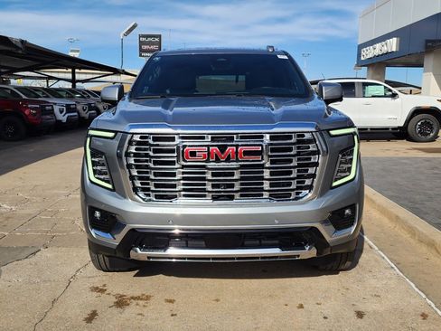 New 2026 GMC Yukon Denali w/ Denali Reserve Package image 8