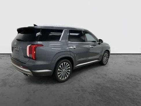 Used 2024 Hyundai Palisade Calligraphy FWD image 4
