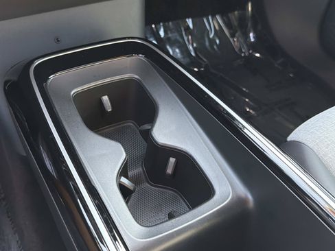 Certified 2023 Volkswagen ID.4 Pro RWD image 24