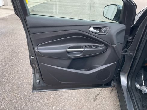 Used 2018 Ford Escape SE w/ Ford Safe & Smart Package image 10