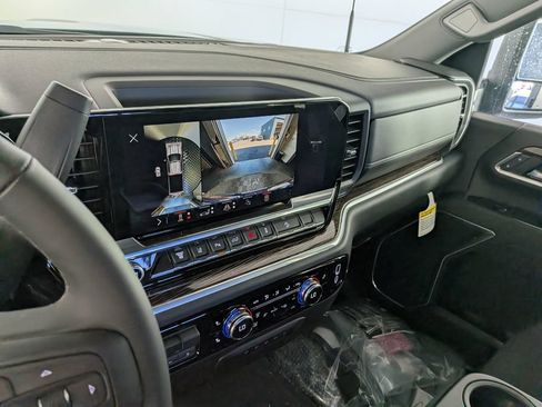 New 2026 GMC Sierra 2500 SLE w/ SLE Value Package; AWD/4WD image 23