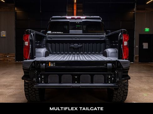 Used 2024 Chevrolet Silverado 2500 LTZ w/ LTZ Plus Package image 9