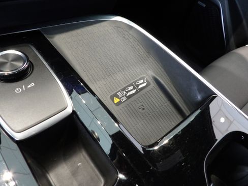 Used 2025 Buick Enclave Preferred image 16