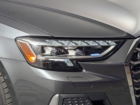 Used 2023 Audi S8 image 15