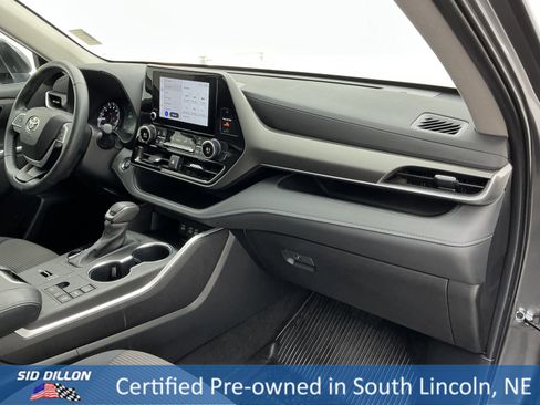 Used 2023 Toyota Highlander L image 24