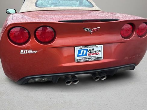 Used 2006 Chevrolet Corvette Convertible w/ Preferred Equipment Group RWD image 12