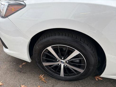 Used 2023 Subaru Impreza 2.0i Premium image 13