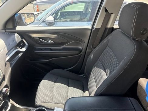 Used 2022 GMC Terrain SLE w/ Driver Convenience Package FWD image 13