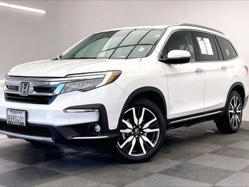 Used 2021 Honda Pilot Touring image 12