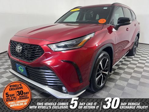 Used 2021 Toyota Highlander XSE AWD/4WD image 10