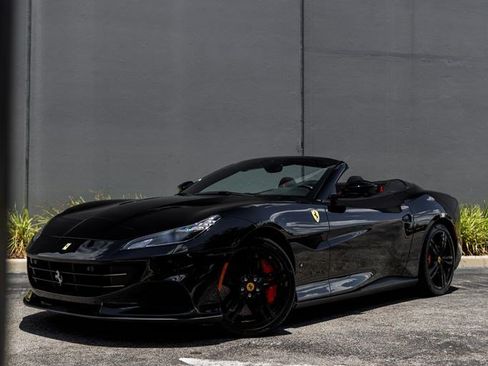 Used 2023 Ferrari Portofino M RWD image 45