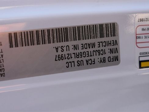 Used 2024 Jeep Gladiator Mojave image 40