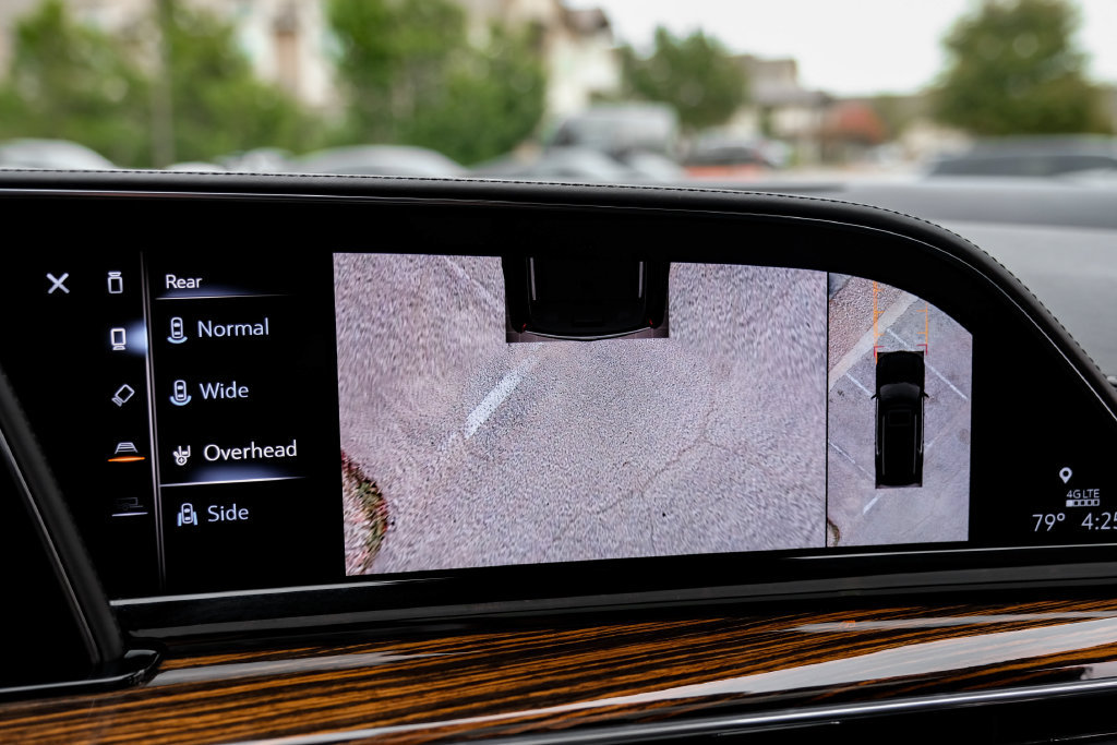 Used 2021 Cadillac Escalade ESV Premium Luxury RWD image 26