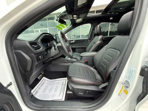 Used 2024 Ford Escape ST-Line Elite w/ Premium Technology Package AWD/4WD image 25