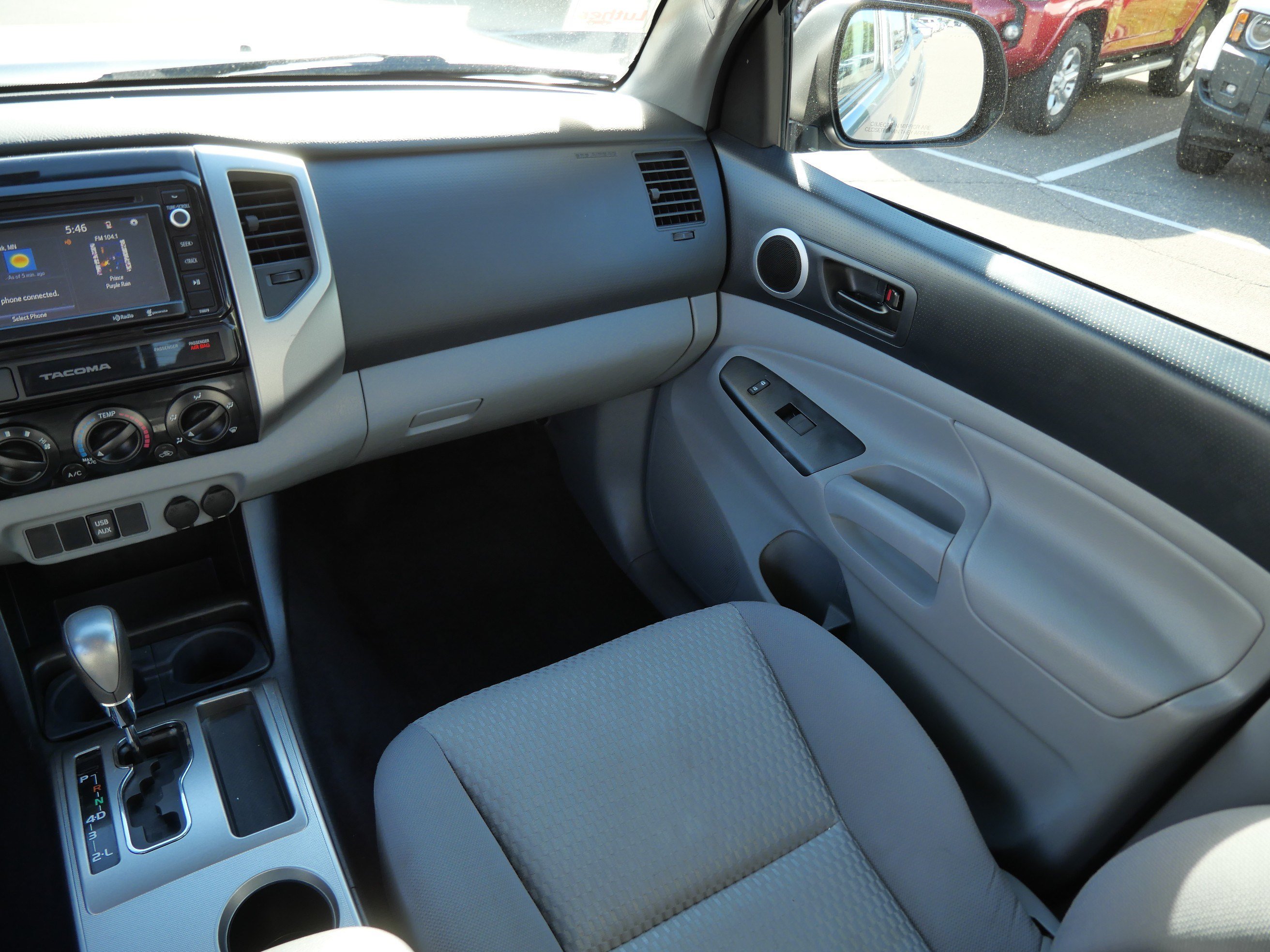Used 2015 Toyota Tacoma 4x4 Double Cab w/ SR5 Package image 11
