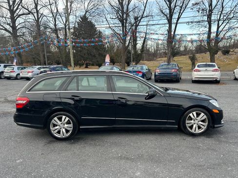 Used 2011 Mercedes-Benz E 350 4MATIC Wagon image 3