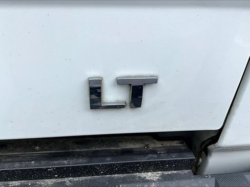 Used 2017 Chevrolet Silverado 1500 LT w/ LT Fleet Convenience Package AWD/4WD image 23