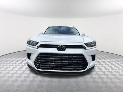 Used 2026 Toyota Grand Highlander AWD image 2