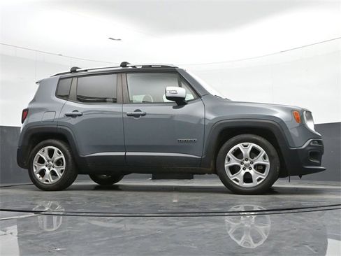 Used 2017 Jeep Renegade Limited image 11