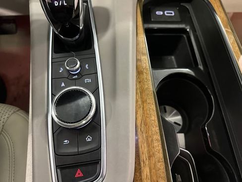 Used 2022 Cadillac Escalade ESV Sport Platinum image 21