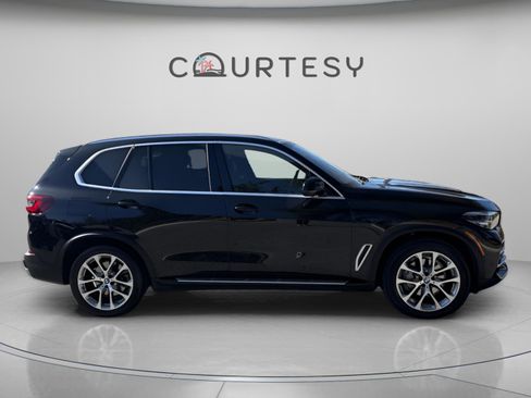 Used 2023 BMW X5 xDrive40i w/ Premium Package image 9