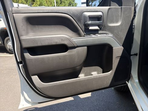 Used 2018 Chevrolet Silverado 1500 LT w/ All Star Edition AWD/4WD image 14