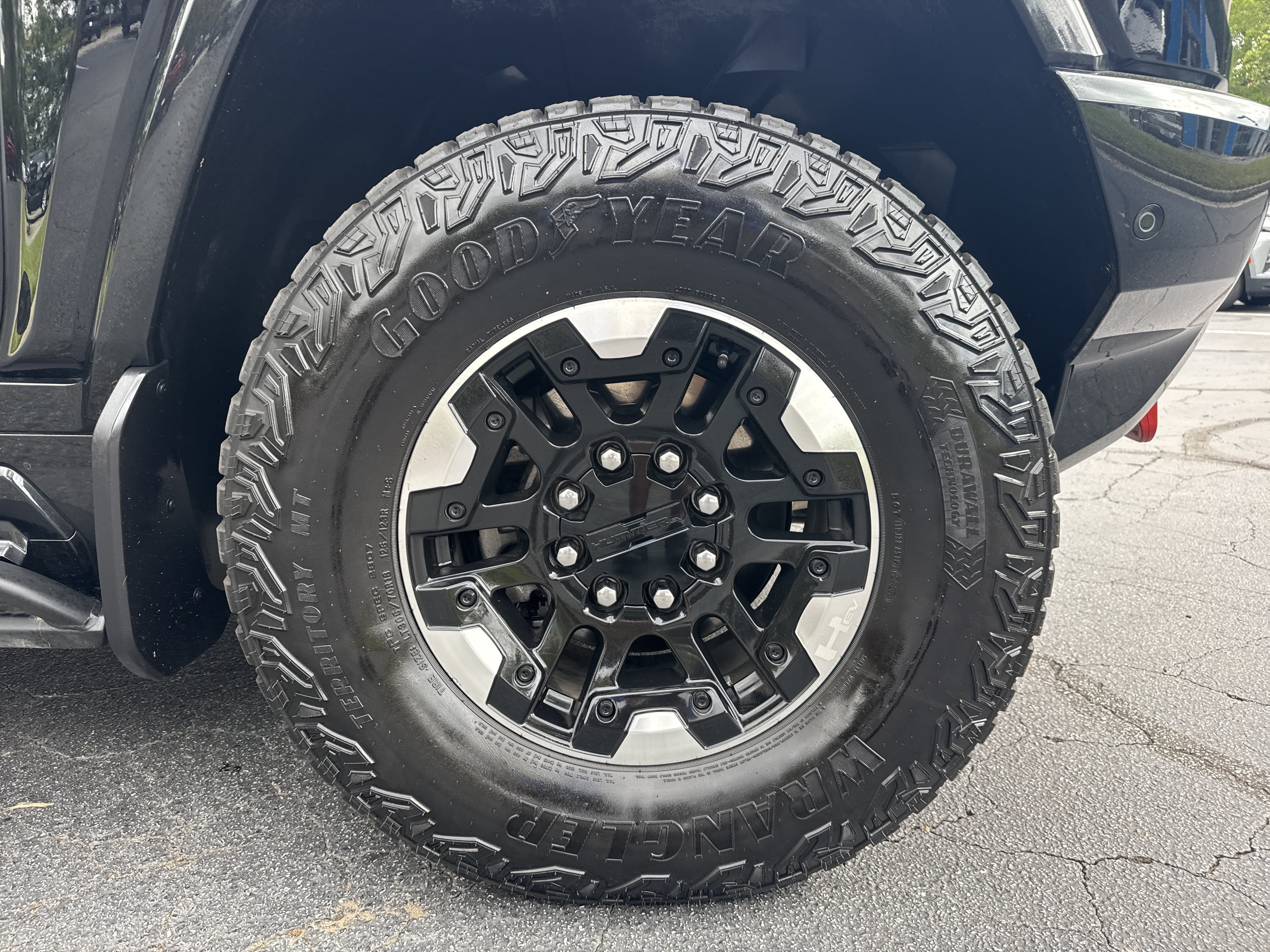 Certified 2024 GMC Hummer EV 3X w/ Extreme Off-Road Package AWD/4WD image 11
