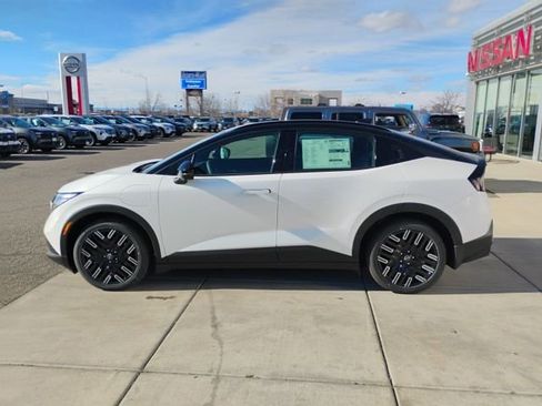 New 2026 Nissan Leaf Platinum+ w/ Cargo Package (Platinum+) FWD image 8