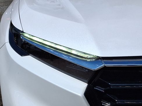 Used 2023 Honda CR-V EX-L image 9