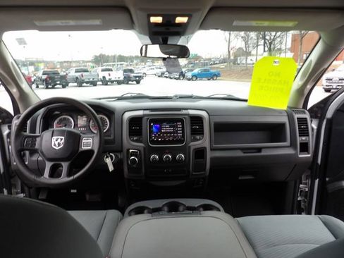 Used 2017 RAM 1500 Express image 22