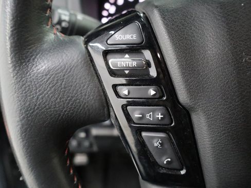 Used 2023 Nissan Frontier PRO-4X w/ Pro Convenience Package image 11